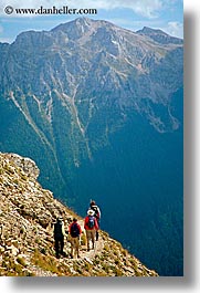images/Europe/Italy/Dolomites/Rosengarten/rosengarten-hikers-18.jpg