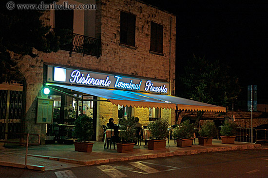 restaurant-at-night.jpg