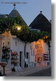 images/Europe/Italy/Puglia/Alberobello/Buildings/Town/trulli-storefront-05.jpg