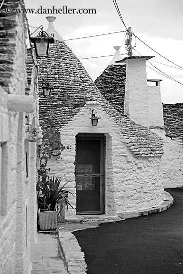 white-wash-trulli-3-bw.jpg