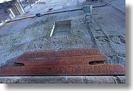 images/Europe/Italy/Puglia/Gallipoli/OlivePress/frantoio-ipogeo-sign-2.jpg