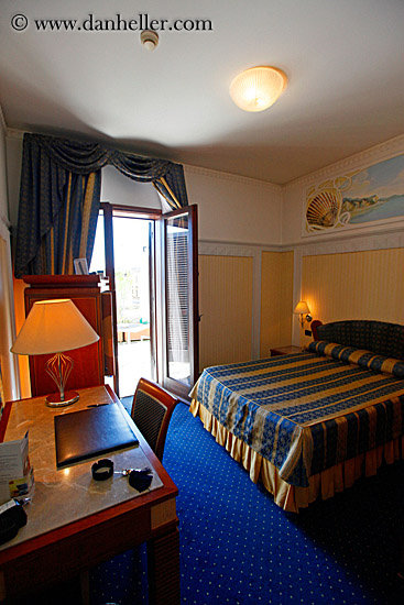 bedroom-2.jpg