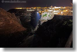 images/Europe/Italy/Puglia/Matera/Town/matera-on-a-cliff.jpg