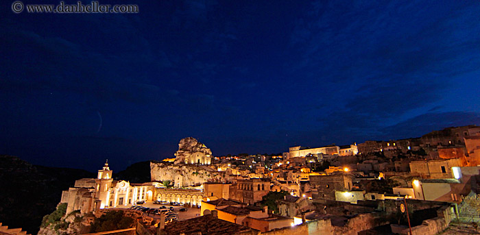 matera-panoramic-w-crescent-moon.jpg