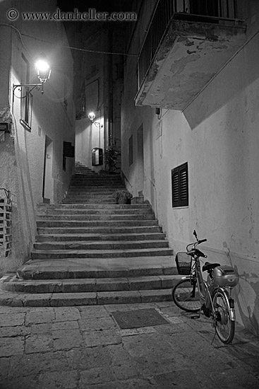 bike-n-stairs-nite-bw-2.jpg