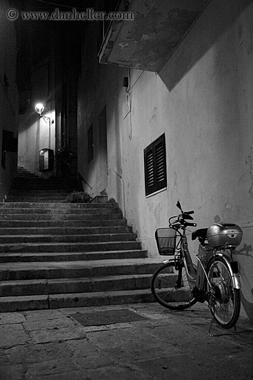 bike-n-stairs-nite-bw-3.jpg
