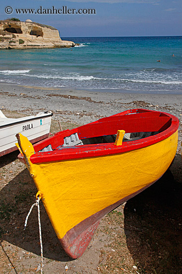 yellow-boat-on-beach-4.jpg