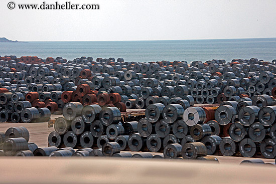steel-rings-in-port-1.jpg