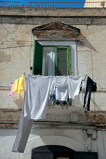 laundry-hanging-from-balcony-1.jpg