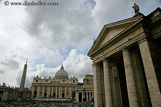 pillars-n-st_peters-cathedral.jpg