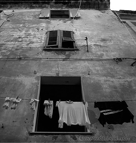 laundry-6-bw.jpg