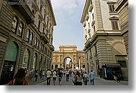 buildings, crowds, europe, florence, horizontal, italy, streets, tuscany, photograph