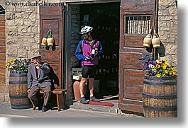 europe, flowers, horizontal, italy, men, old, red wine, stores, tourists, tuscany, wines, photograph