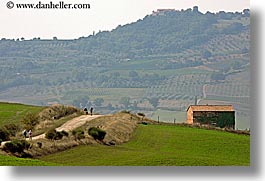 dirt road, europe, hikers, horizontal, italy, paths, people, scenery, scenics, tuscany, photograph