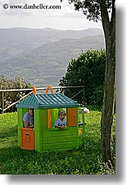 babies, boys, childrens, europe, fattoria lavacchio, italy, jack and jill, playhouse, toddlers, towns, tuscany, vertical, photograph