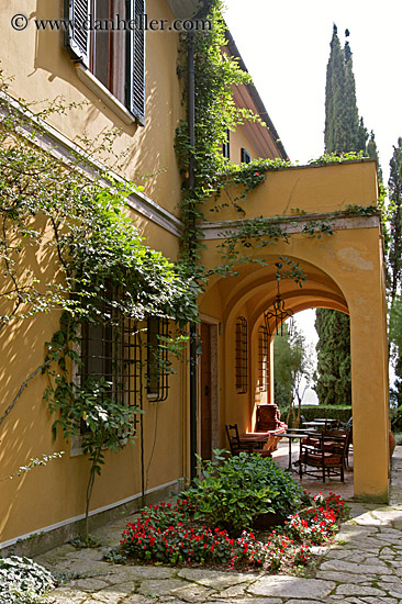 villa-patio-3.jpg