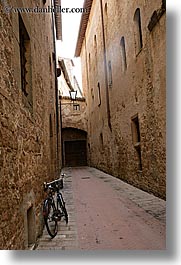 alleys, bicycles, europe, italy, pienza, towns, tuscany, vertical, photograph