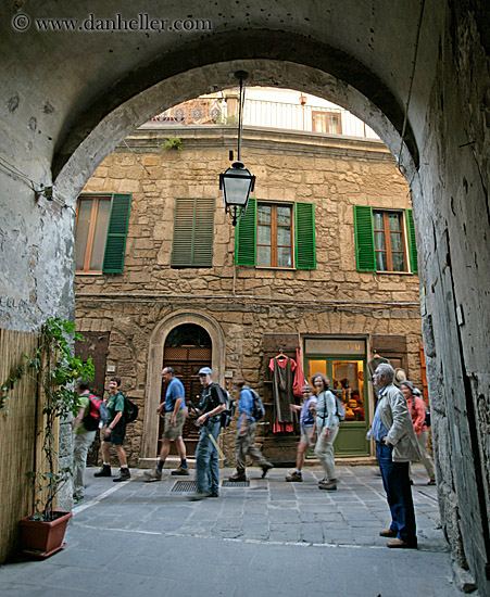 tourists-walking-under-archway.jpg