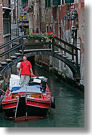 boats, canals, europe, italy, slow exposure, venecia, venezia, venice, vertical, photograph