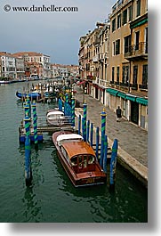 boats, canals, europe, italy, venecia, venezia, venice, vertical, photograph