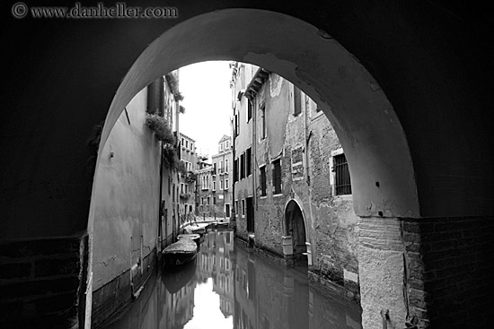 canal-boats-tunnel-bw.jpg