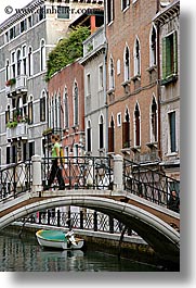 boats, bridge, canals, europe, italy, venecia, venezia, venice, vertical, photograph
