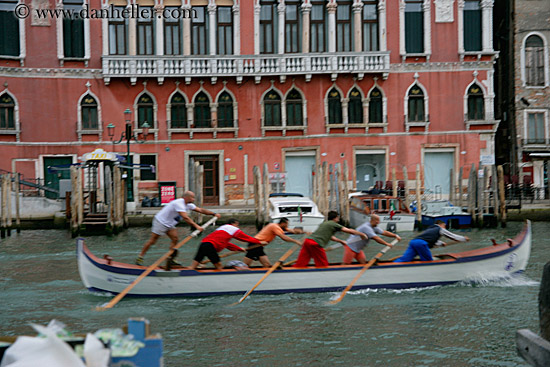 gondola-rowers.jpg