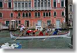 images/Europe/Italy/Venice/Gondola/gondola-rowers.jpg
