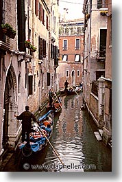 images/Europe/Italy/Venice/Gondola/rush-hour.jpg