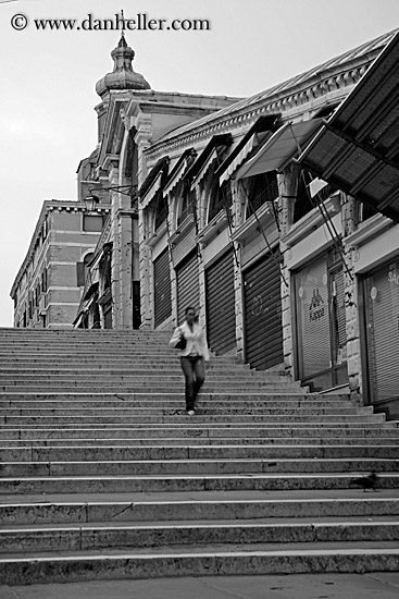 rialto-bridge-stairs-1.jpg