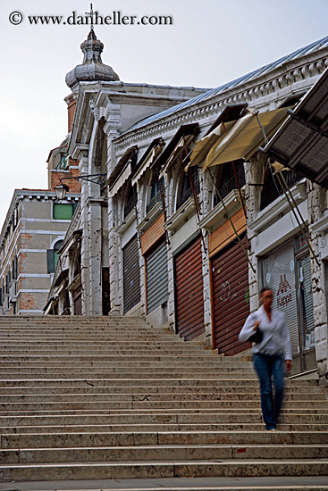 rialto-bridge-stairs-2.jpg