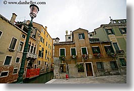 europe, horizontal, houses, italy, lamp posts, rivers, str lamp, streets, venecia, venezia, venice, photograph