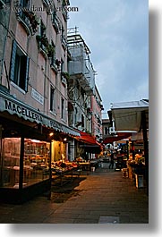 images/Europe/Italy/Venice/Streets/market-at-dawn-1.jpg