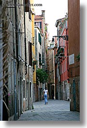 alleys, europe, italy, streets, venecia, venezia, venice, vertical, walking, womens, photograph