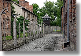 images/Europe/Poland/Auschwitz/barbed-wire-n-bldg-4.jpg