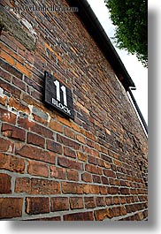 images/Europe/Poland/Auschwitz/bldg-11-sign-1.jpg