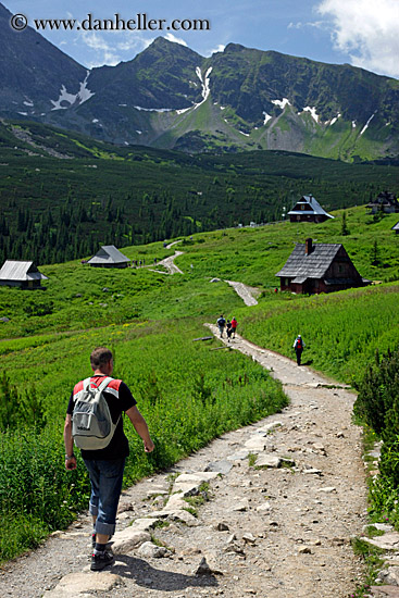 hikers-mtns-n-huts-6.jpg