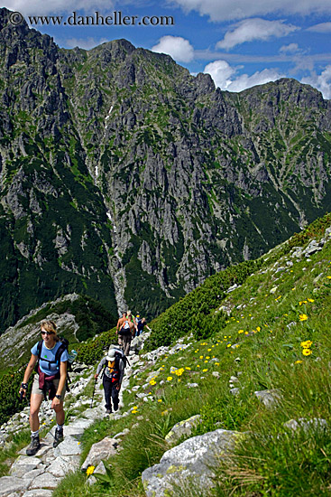 hikers-n-mountains-05.jpg