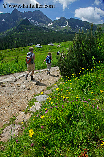hikers-n-mountains-15.jpg