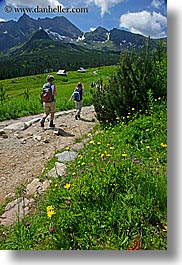 images/Europe/Poland/Hikers/hikers-n-mountains-15.jpg