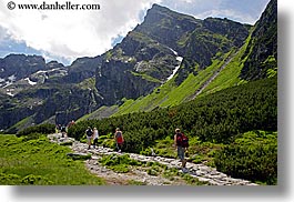 images/Europe/Poland/Hikers/hikers-n-mountains-16.jpg