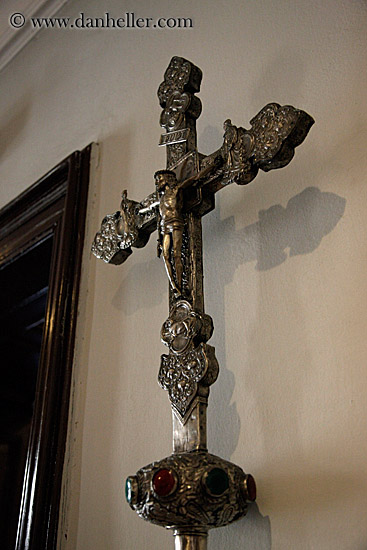 sword-handle-w-jesus-on-cross.jpg