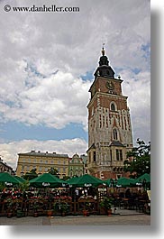 images/Europe/Poland/Krakow/ClockTower/clock_tower-n-umbrellas-1.jpg