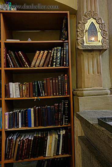 jewish-books.jpg
