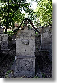 images/Europe/Poland/Krakow/JewishQuarter/Rehmu/jewish-gravestones-02.jpg