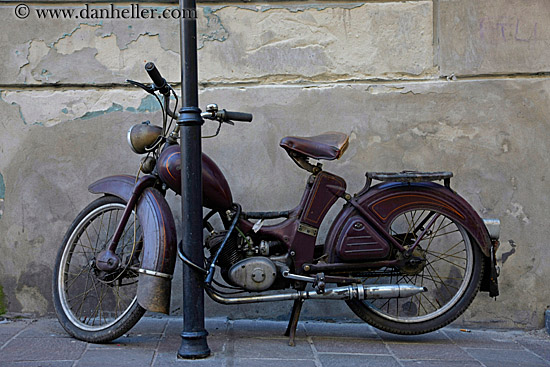 old-motorcycle.jpg