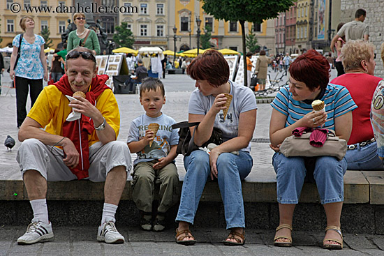 family-eating-ice_cream-2.jpg