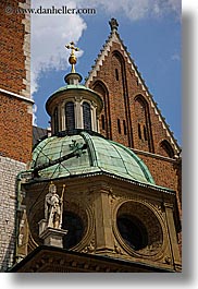 images/Europe/Poland/Krakow/WawelCastle/bronze-dome-w-statue-3.jpg