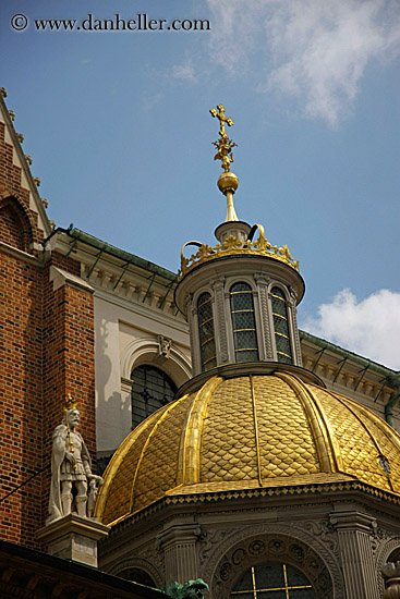 gold-dome-w-statue.jpg