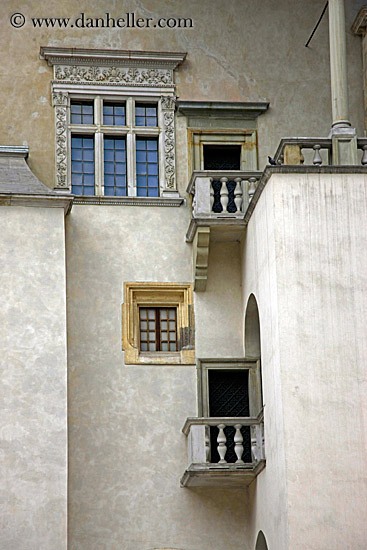 oddly-arranged-windows-n-doors.jpg